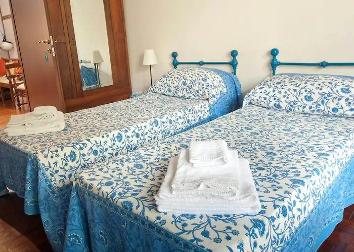 2 Passi Da Oda ve Kahvaltı Roma